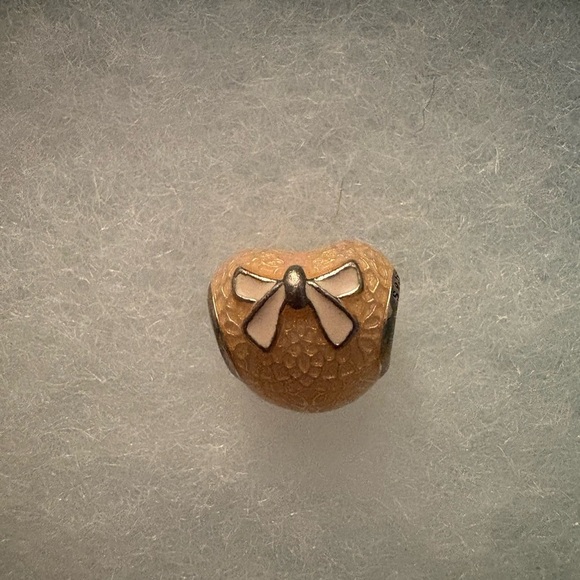 Pandora Charming Bow Accent Bead - Picture 1 of 2